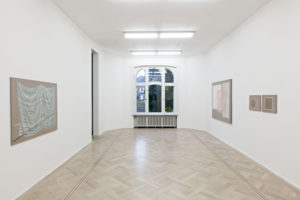 Linda mccue ausstellungsansichten the materials 6