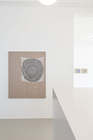Linda mccue ausstellungsansichten the materials 7