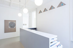 Linda mccue ausstellungsansichten the materials 8